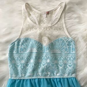Xs white and blue dress